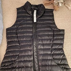 Size 2 Lululemon Black Pack it Down Vest